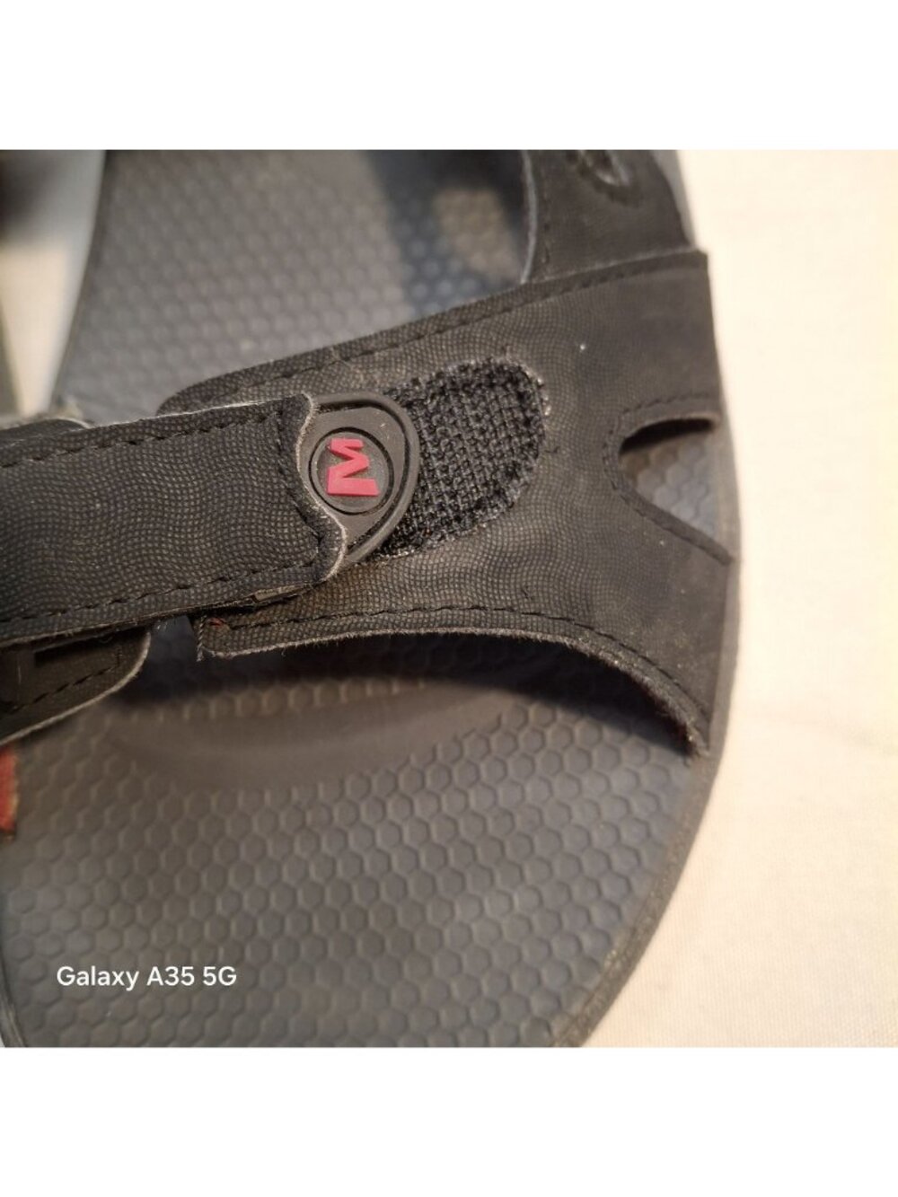 Merrell Womens Black & Red Adjustable Strap Sandals Size 8 US Comfortable Perfor - Picture 7 of 8